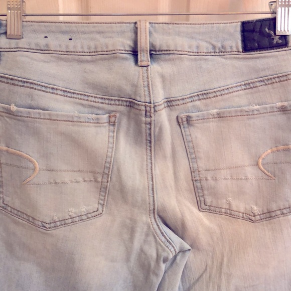 American Eagle - Size 4 Crop Jegging Jean - Distressed Light Wash Super Stretch - Picture 3 of 7